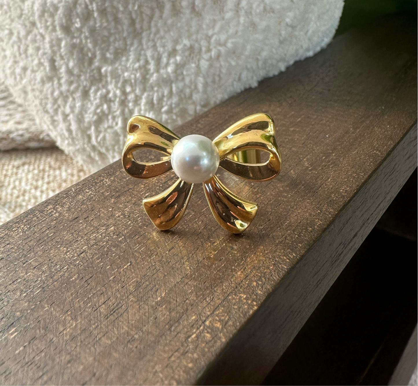 Bow One Size Pearl Ring