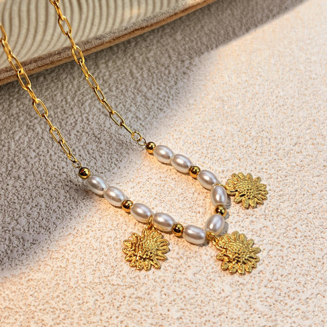 Summer Pearl Necklace