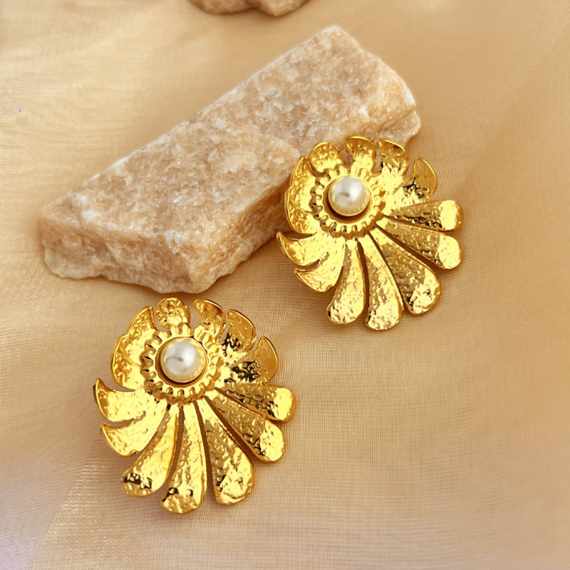 Vintage pearl earrings