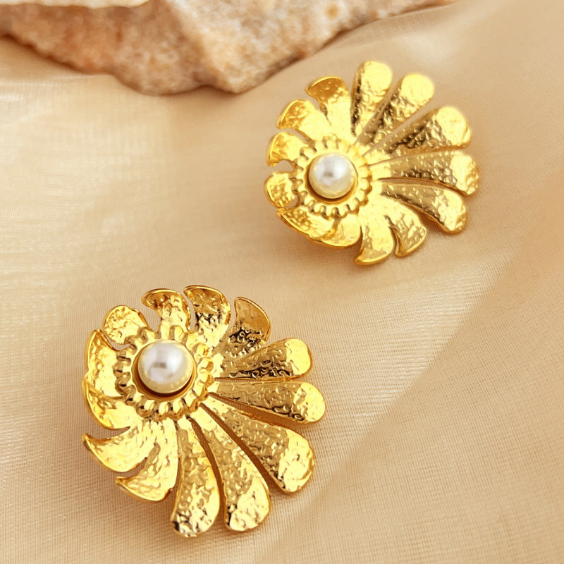 Vintage pearl earrings
