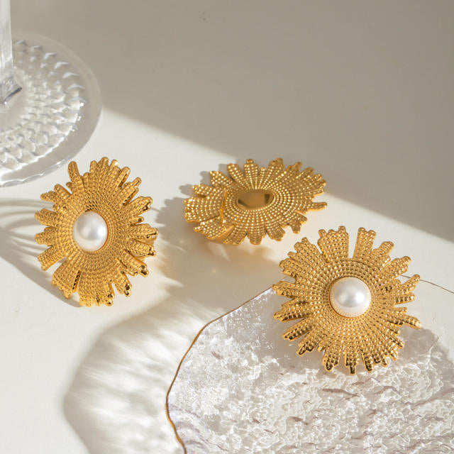 Pearl flower earrings