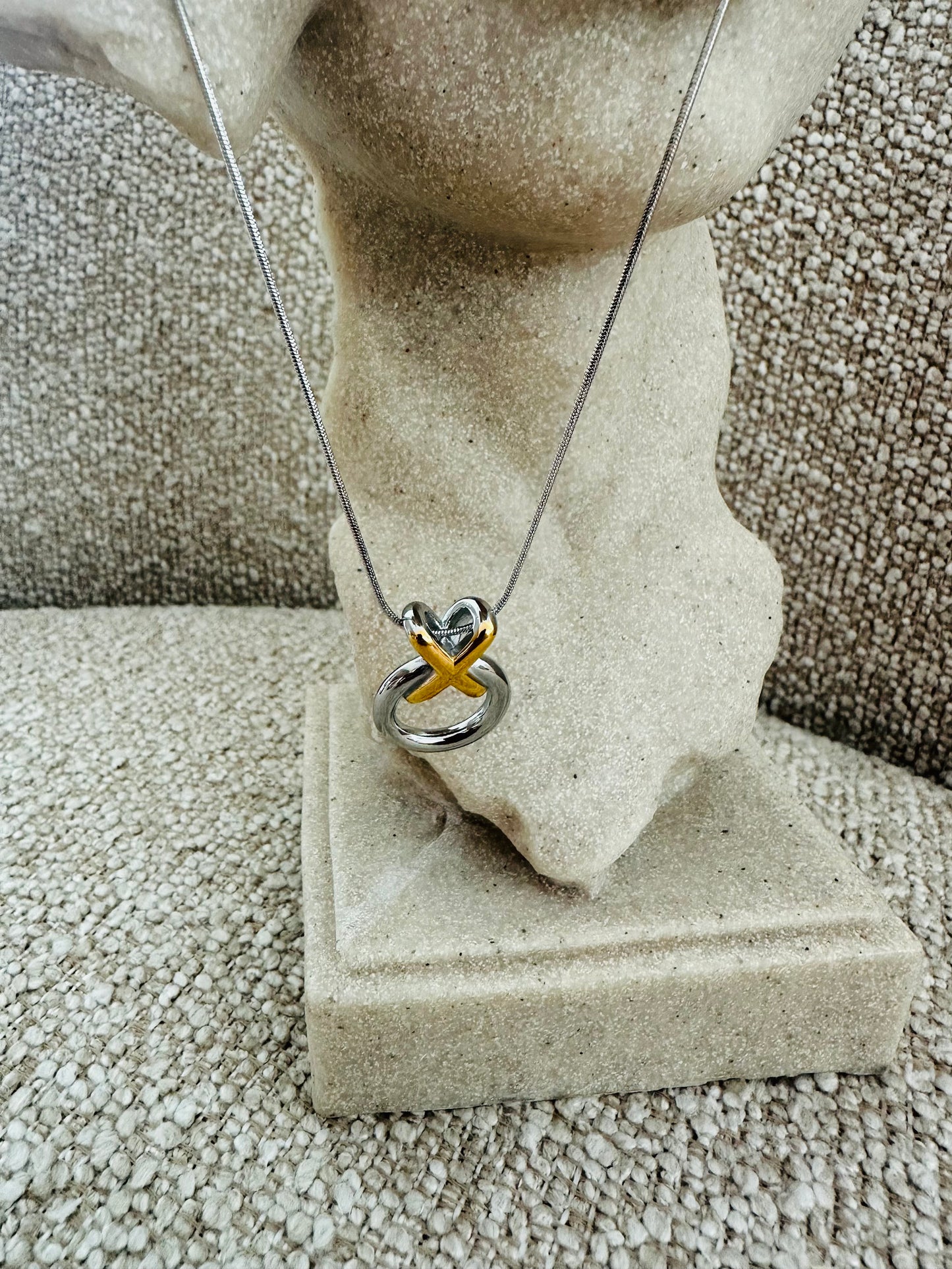 Two tone everyday necklace