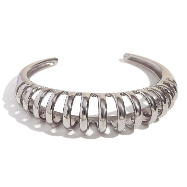 Wire statement GOLD Bangle