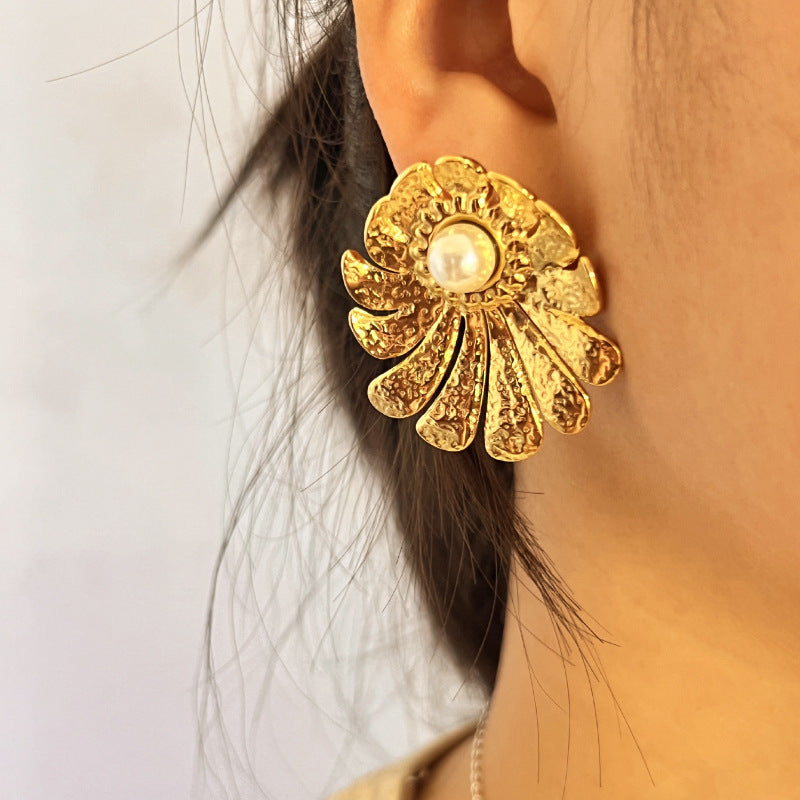 Vintage pearl earrings