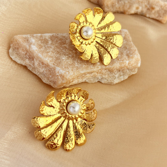 Vintage pearl earrings