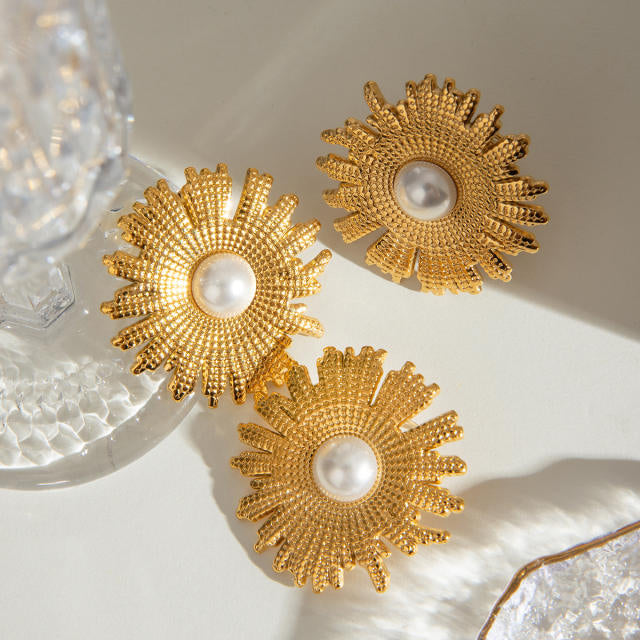 Pearl flower earrings