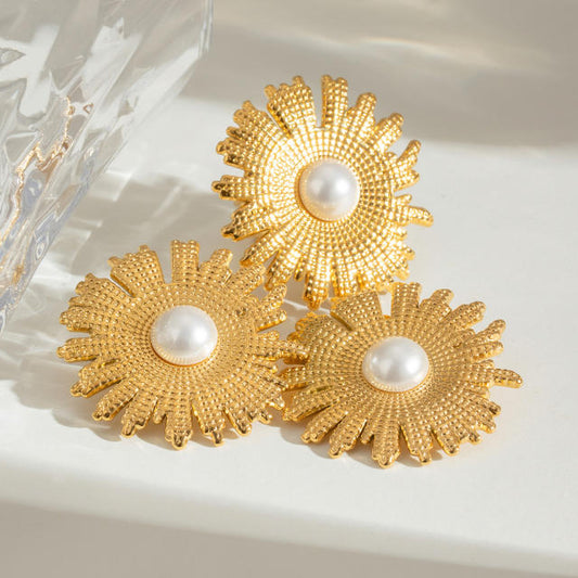 Pearl flower earrings