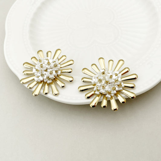 Unika favorite collection flower stainless steal gold Stud Earrings