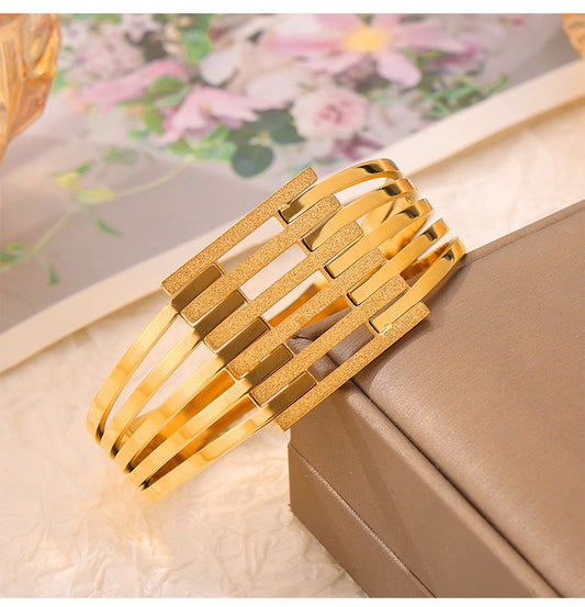 Elegant Gold Bangle