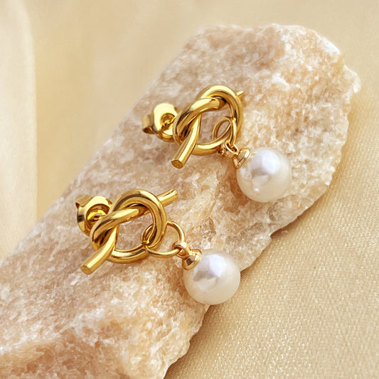 Knot Pearl Earrings